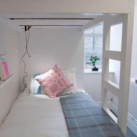 Self Catering Cellb Ffestiniog Hostel Блайнай-Фестиньог Екстериор снимка